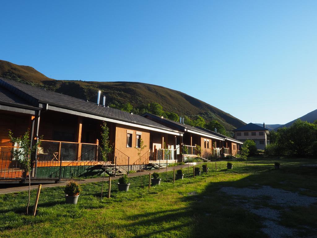 Planet Ancares Candín Exterior foto